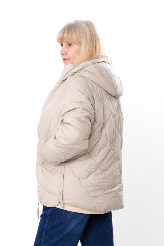 Куртка жіноча (напівбатал)